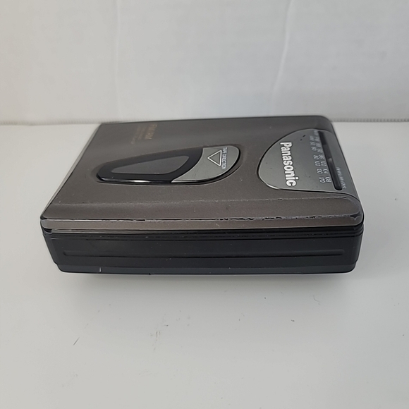 Panasonic AM FM Tuner Stereo Radio Walkman Cassette Player RQ-V54 - Picture 3 of 7